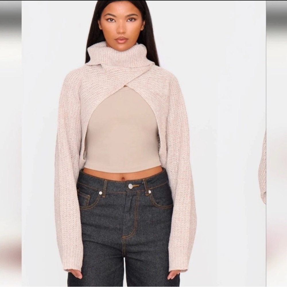 PrettyLittleThing Beige Extreme Cropped Crossover Knit Sweater Size M NWT
